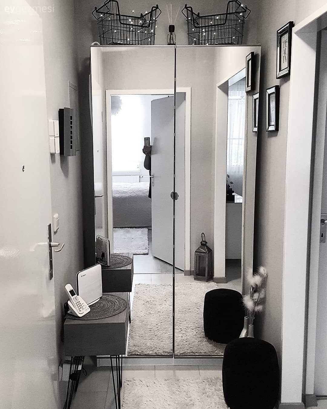 Antre, Gri, Beyaz, Siyah, Ayna kapaklı vestiyer, Ayna, Puf, Dresuar, Vazo, Ev Aksesuar, Çerçeve, Fener