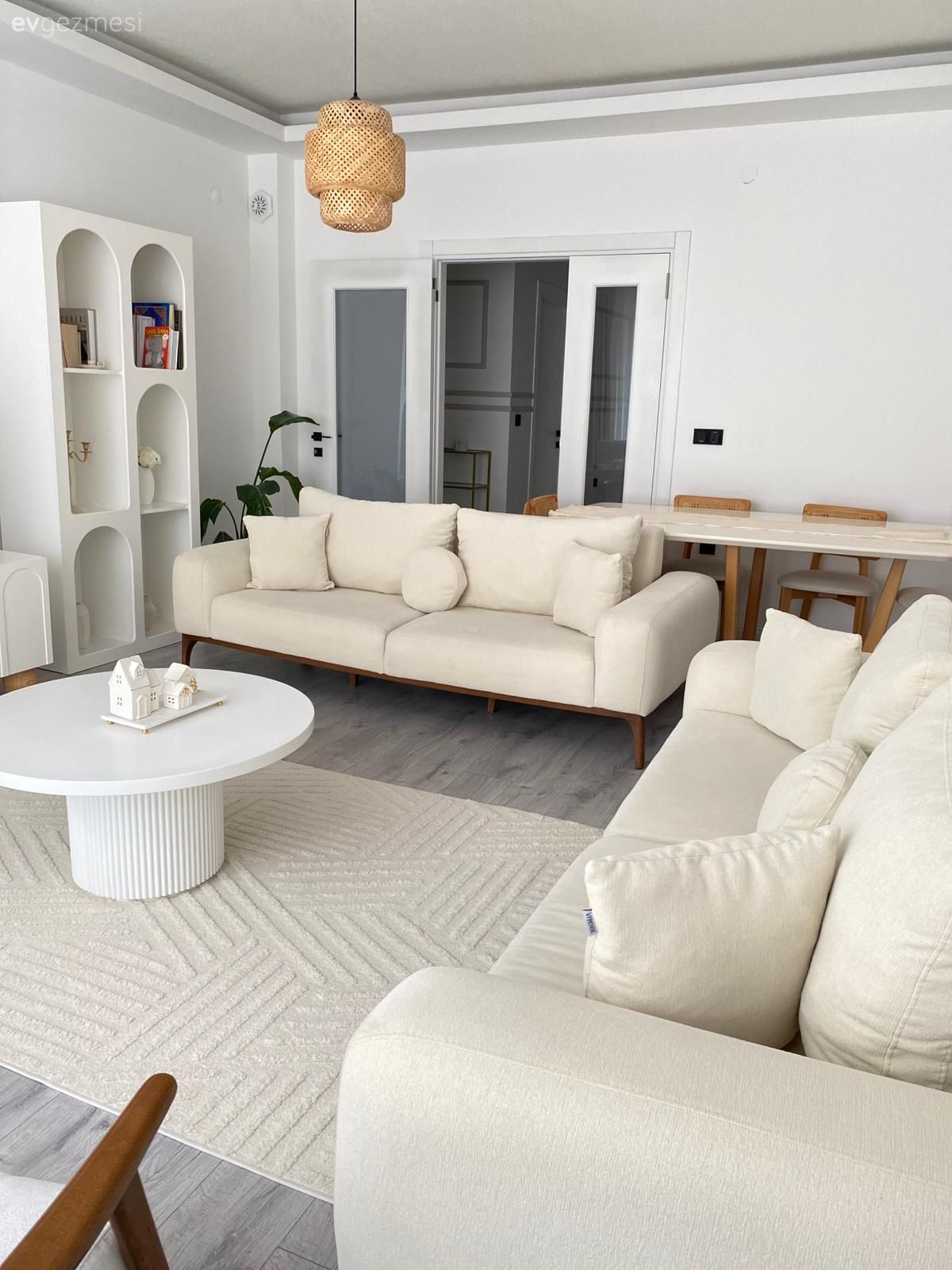 Salon, Modern, Beyaz, Bej, Krem, Koltuk takımı, Beyaz koltuk, Orta sehpa, Sehpa, Tv ünitesi, Halı, Salon halısı, Kırlent, Ev tekstili, Tv ünitesi aksesuarları, Ev Aksesuar, Berjer, Hasır avize, Ev bitkisi, Dekoratif Objeler, Yemek masası, Sandalye