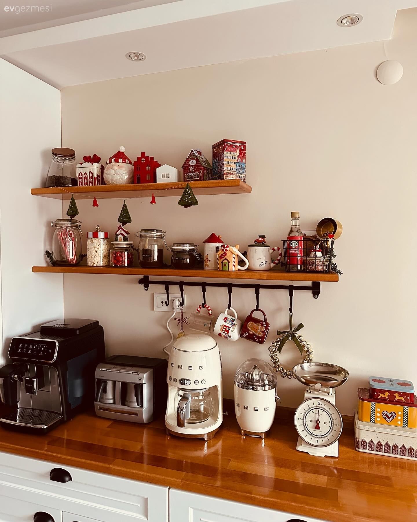 Yeni Yılın Heyecanını Her Köşesine Yansıtmış Yılbaşı Konseptli Dekorlar!