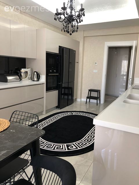 Bu Konya Mutfağının Bir Tarafı Siyah Diyor Diğeri De Beyaz