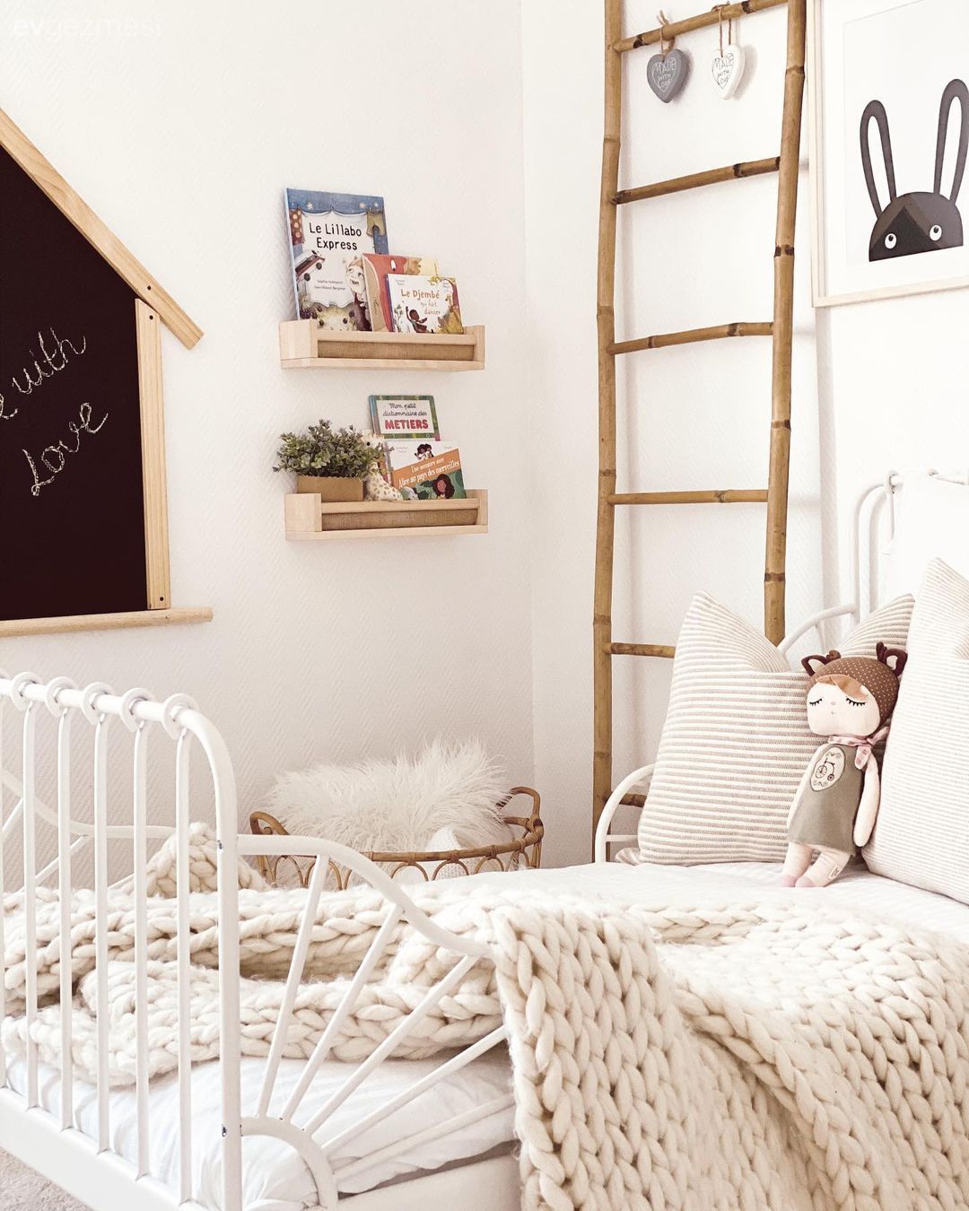 Çocuk Odası, Beyaz, Krem, Bej, Çocuk odası duvar dekorasyonu