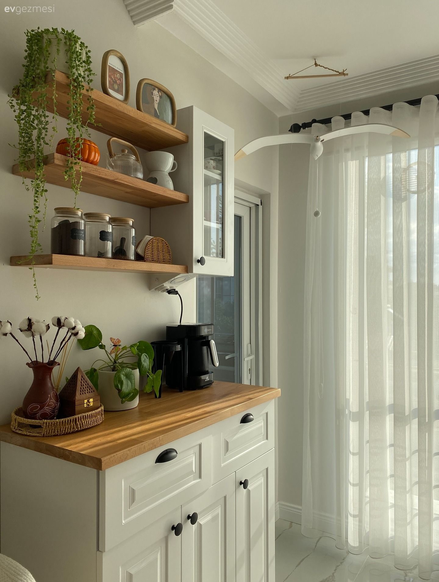 Bu Tokat Evinde Ortamın Keyifli Görünmesi Başlıca Amaç