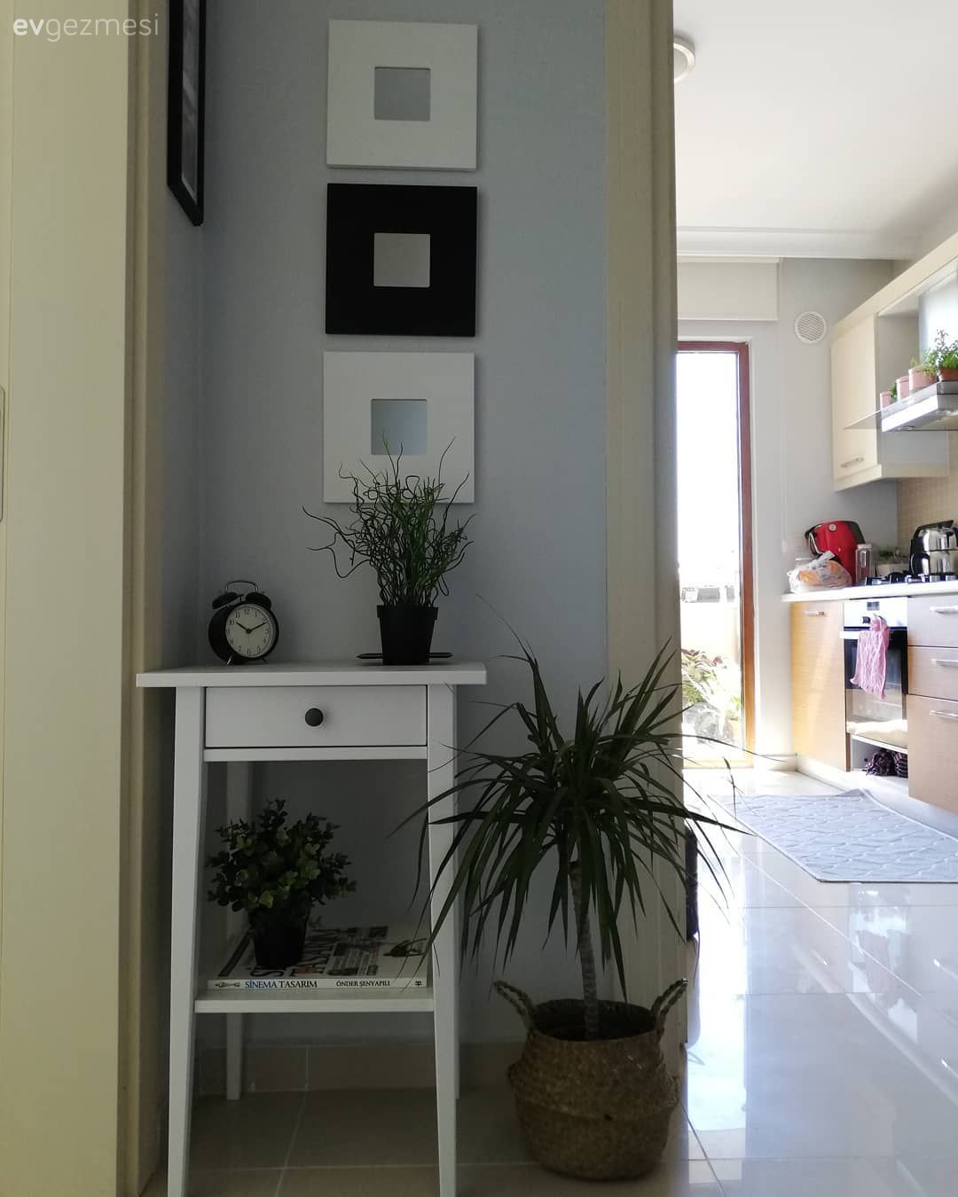 Antre, Dresuar, Dresuar dekorasyonu, Beyaz, Duvar dekorasyonu, Çerçeve, Ayna, Ev bitkisi