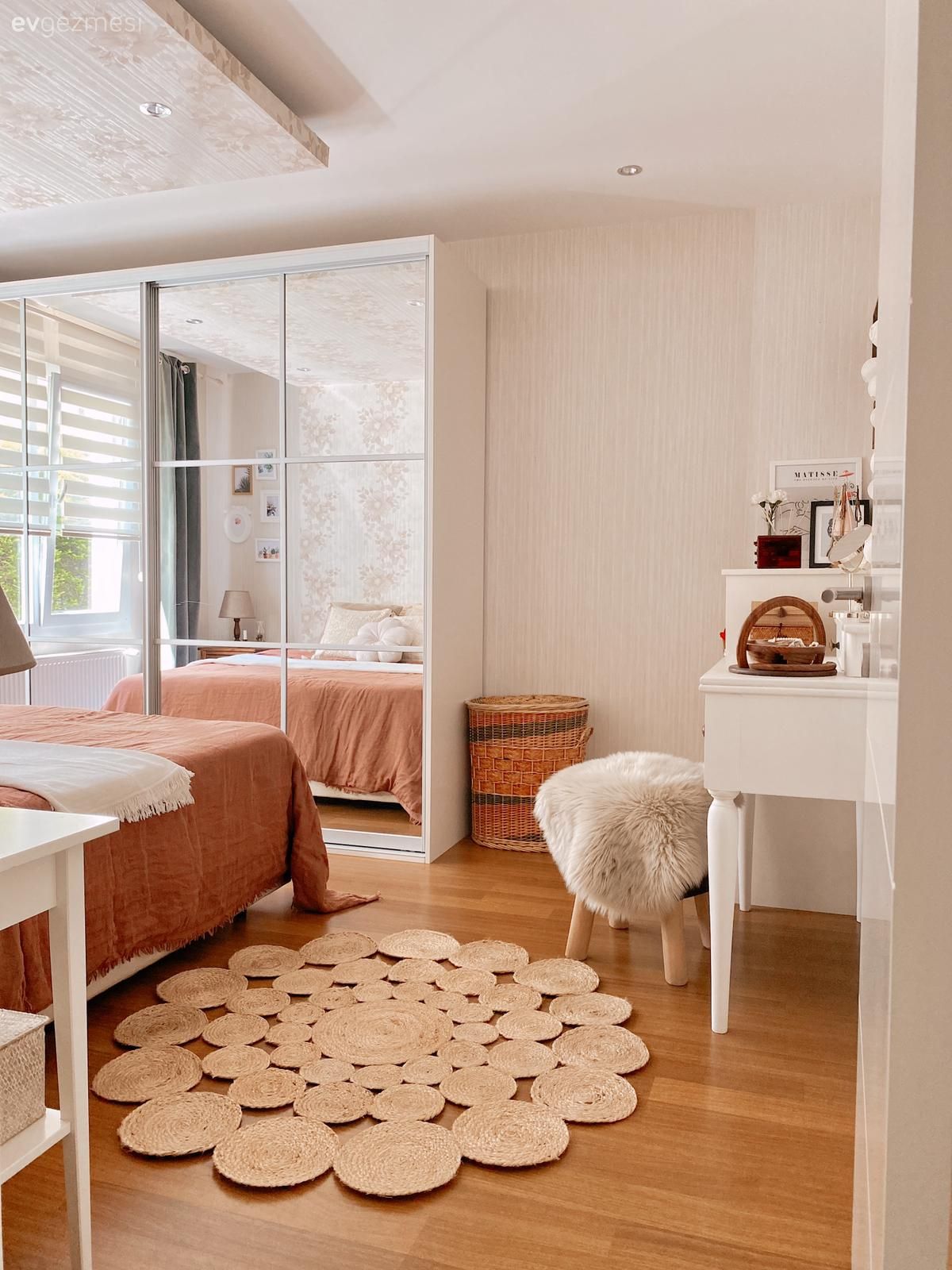 Odağında Yaşanmışlık Olan Bu Evde Takım Mobilyalar Pek Sevilmiyor!