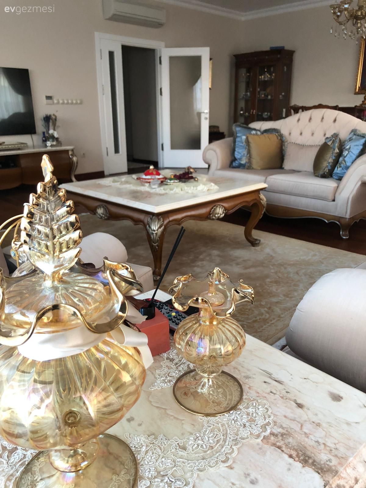 Bu İstanbul Evindeki Mobilyalar Sanat Eseri Tadında!