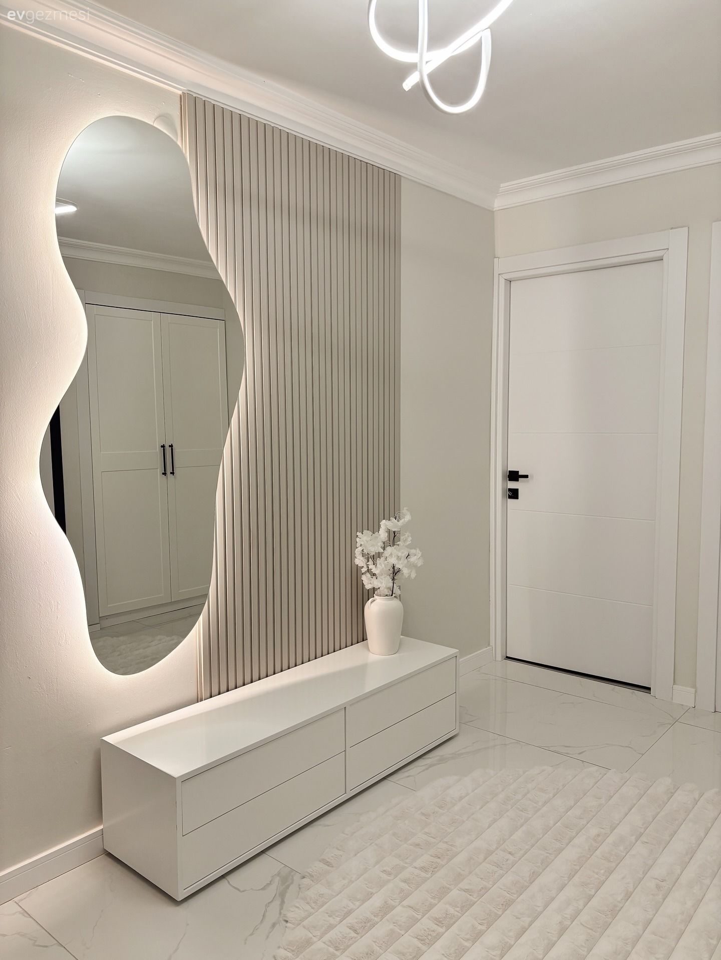 Bu Manisa Evinde Beyaz Rengin Yeri Oldukça Sağlam