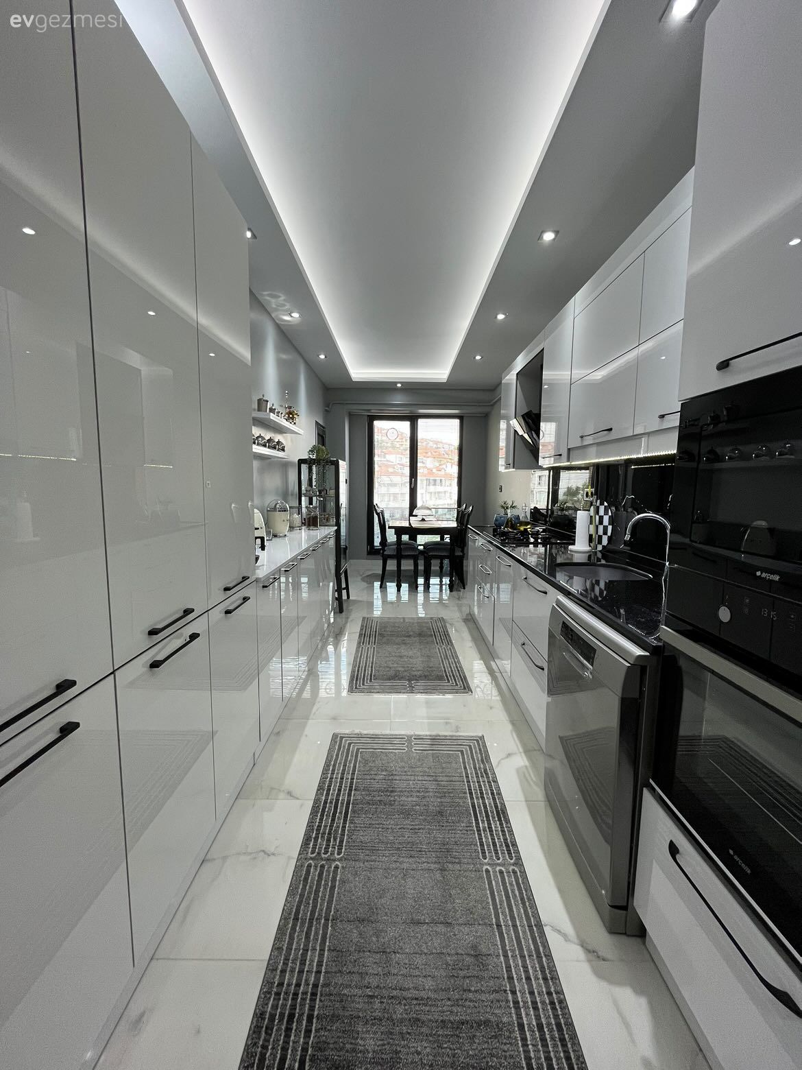 Bu Sakarya Evinde Art Dekonun Sesi Modern Stille Birlikte Yankılanmış!