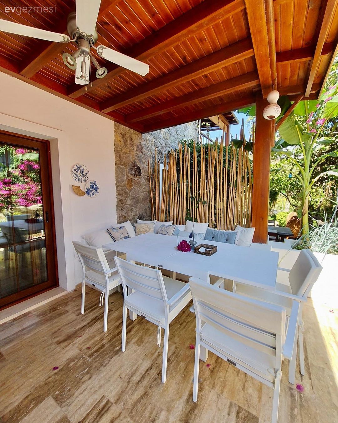 Bu Sıcak Evde Ahşabın Sesinin Duyulmadığı Köşe Yok!