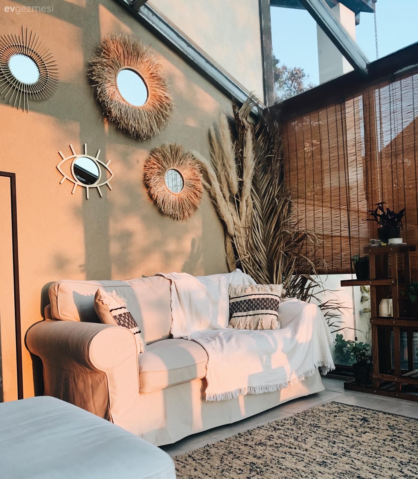 Kış bahçesi, Bohem Dekorasyon, Beyaz, Kahverengi, Hasır, Koltuk takımı, Ayna, Halı