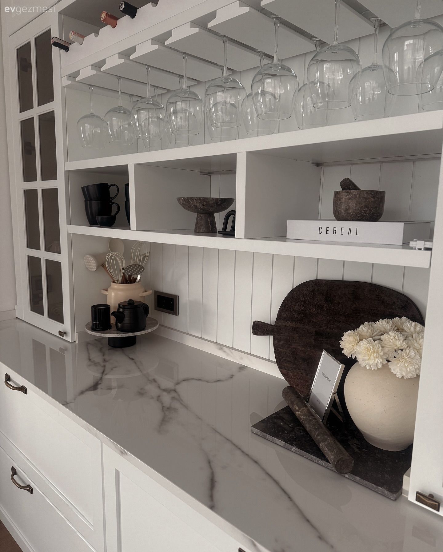 Beyaz, Porselen tezgah, Shaker kapaklı dolaplar, Mutfak, Mutfak aksesuarları