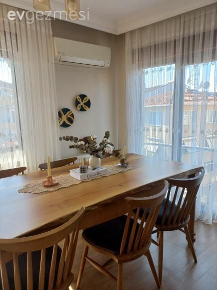 Yemek Odası, İskandinav, Sandalye, Yemek masası, Halı, Konsol, Konsol üzeri dekoratif objeleri, Ahşap Mobilya