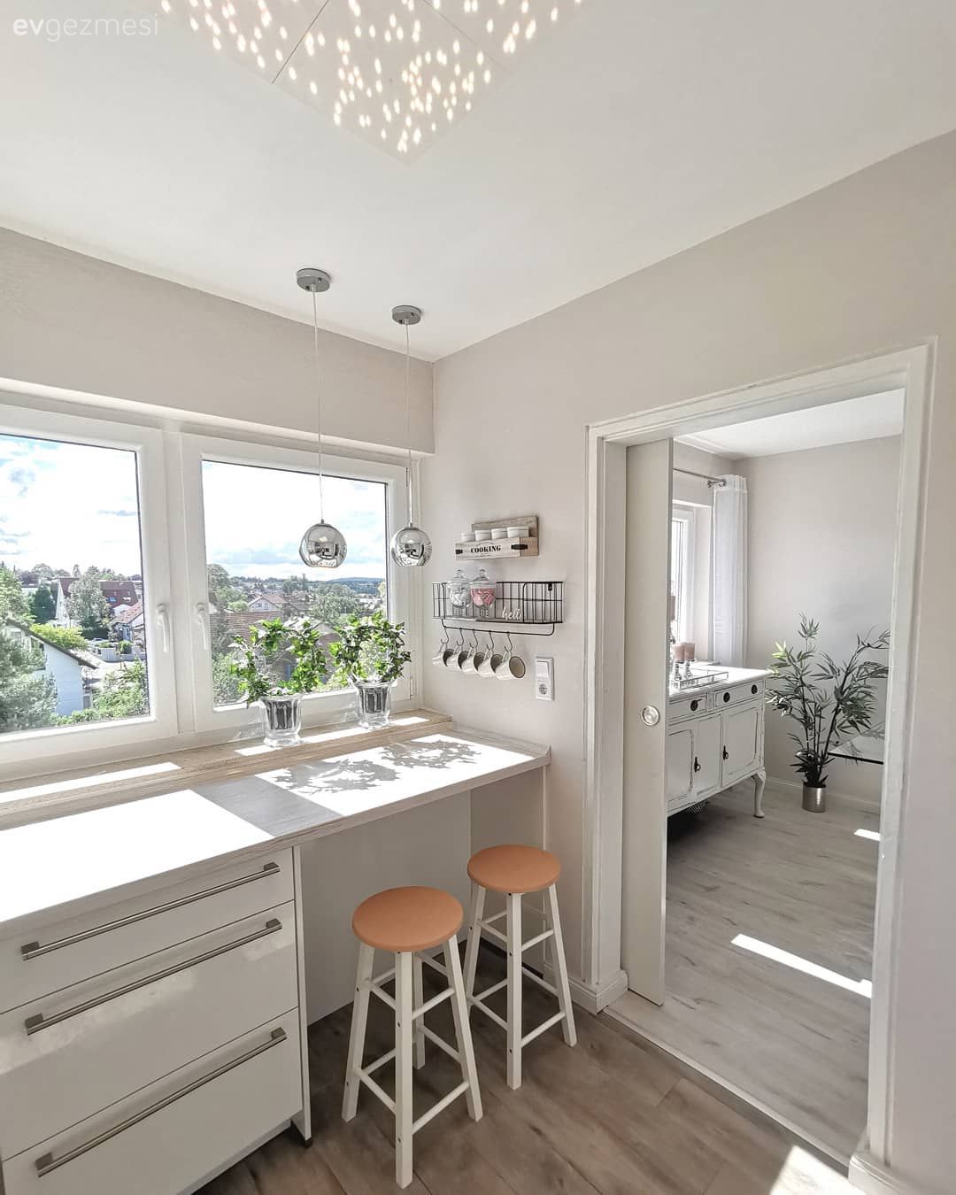 Şık Olmayı Aklına Koyan Bu Evin Göbek Adı Işıltı