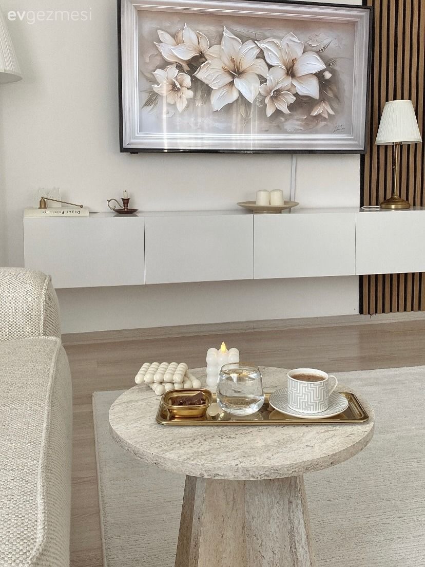 Duvar çıtalama, Beyaz, Tv ünitesi, Halı, Salon halısı, Orta sehpa, Sehpa, Koltuk takımı