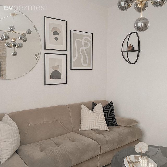 Yuvarlak ayna, Dekoratif ayna, Çerçeve, Avize, Aydınlatma, Salon avizesi, Köşe koltuk, Koltuk takımı, Kırlent, Ev tekstili