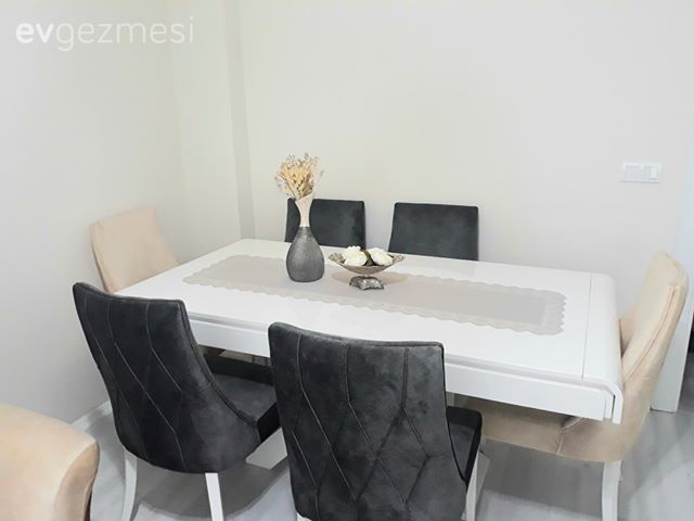 Ev Gezmesi: Sakin Renkleriyle Keyifli Bir Dekor