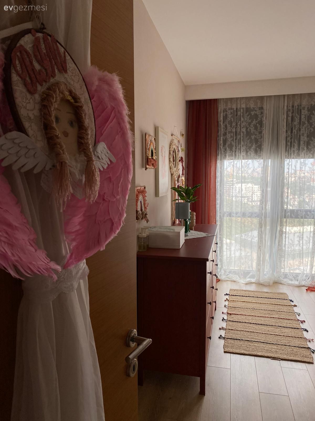 Bu İstanbul Evinde Mevsim Hep Bahar!