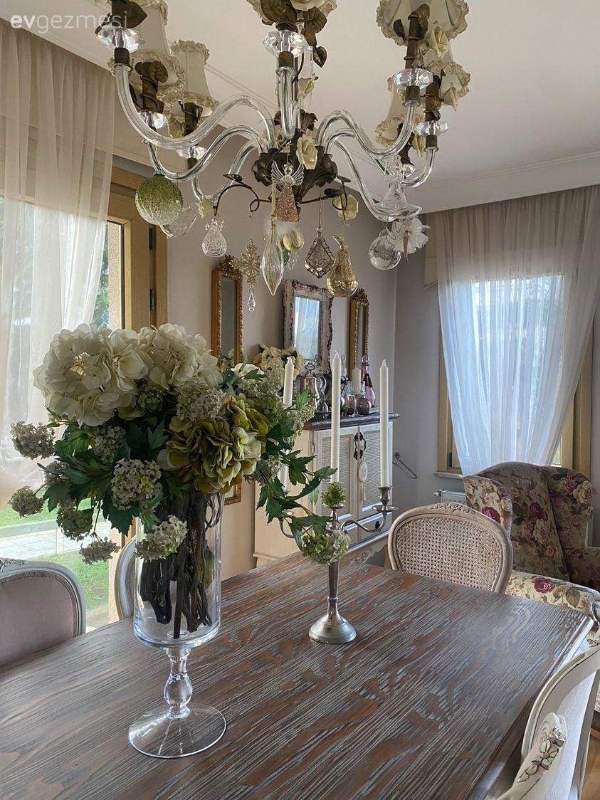 Bahçe Katındaki Bu Ev Geçmiş ile Bugün Arasında Bağlantı Kurmuş!