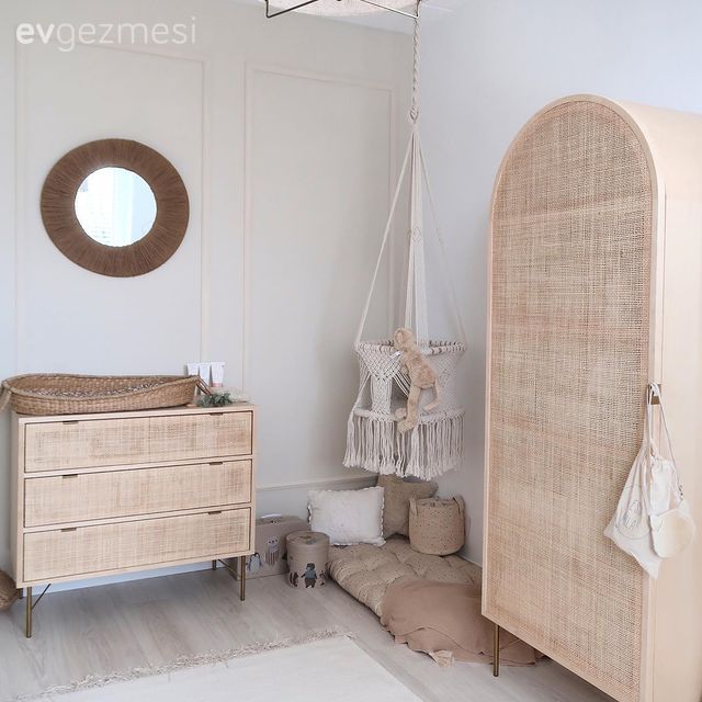 Bu Uyumlu Evde Minimalizm Keyifli Detaylarla Taçlandırılmış