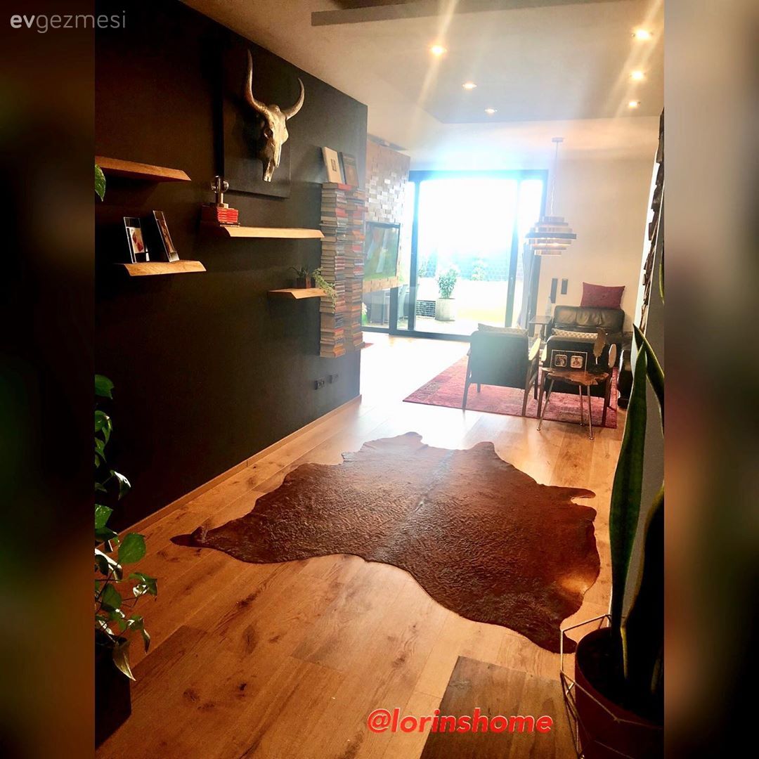 Bu Evde Endüstriyel Stil Rustik Detaylarla Desteklenmiş