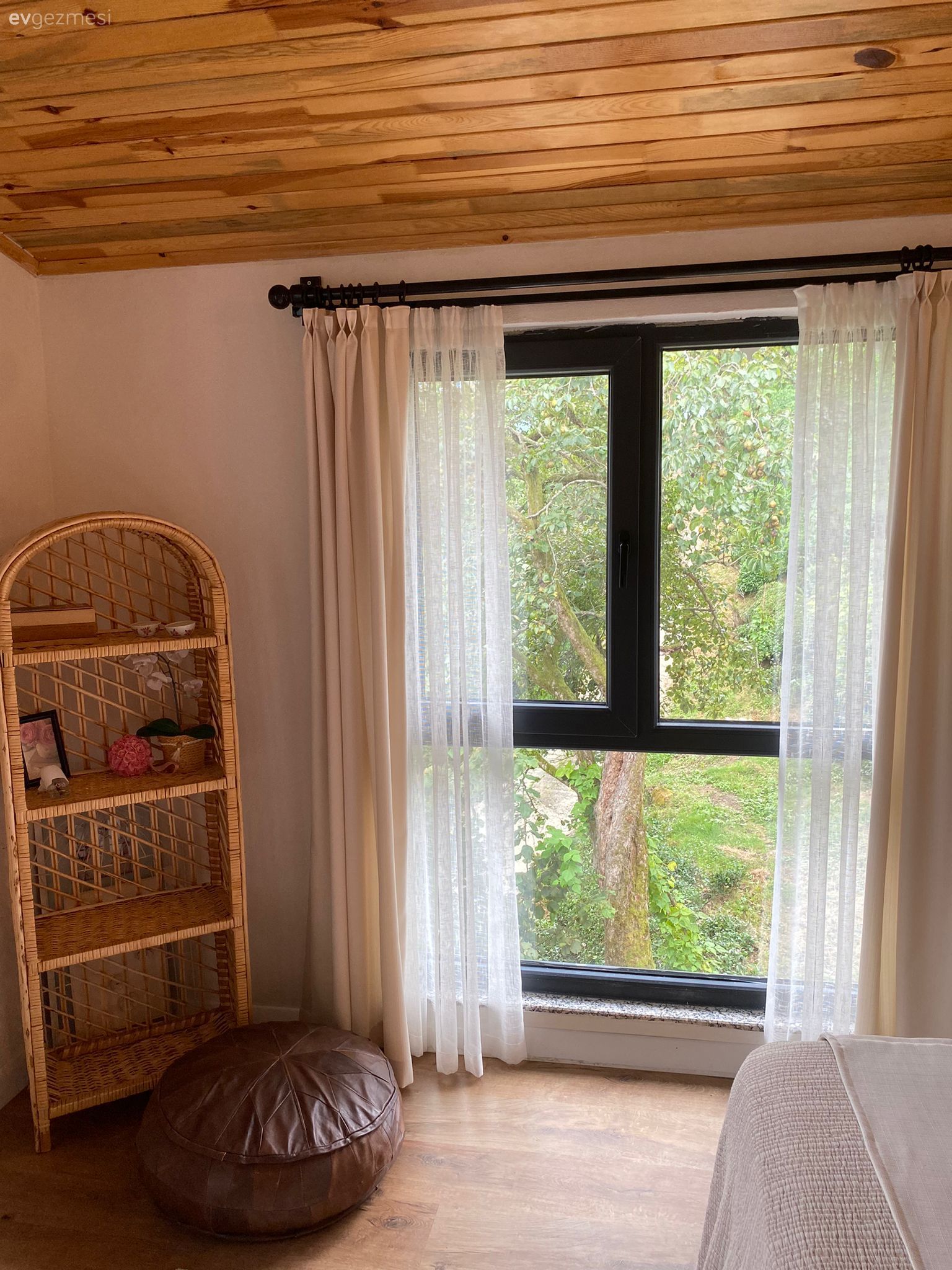 Artvin'deki Bu 144 M2'lik Ev Köy Hayatına Alışmış Villa Kıvamında!