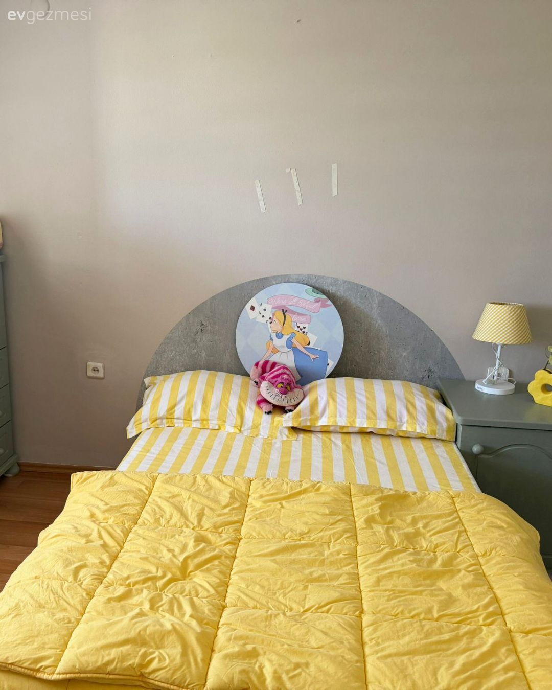 Bu Ankara Evi Klinik Gibi Duran Evlere İnat Oldukça Renkli