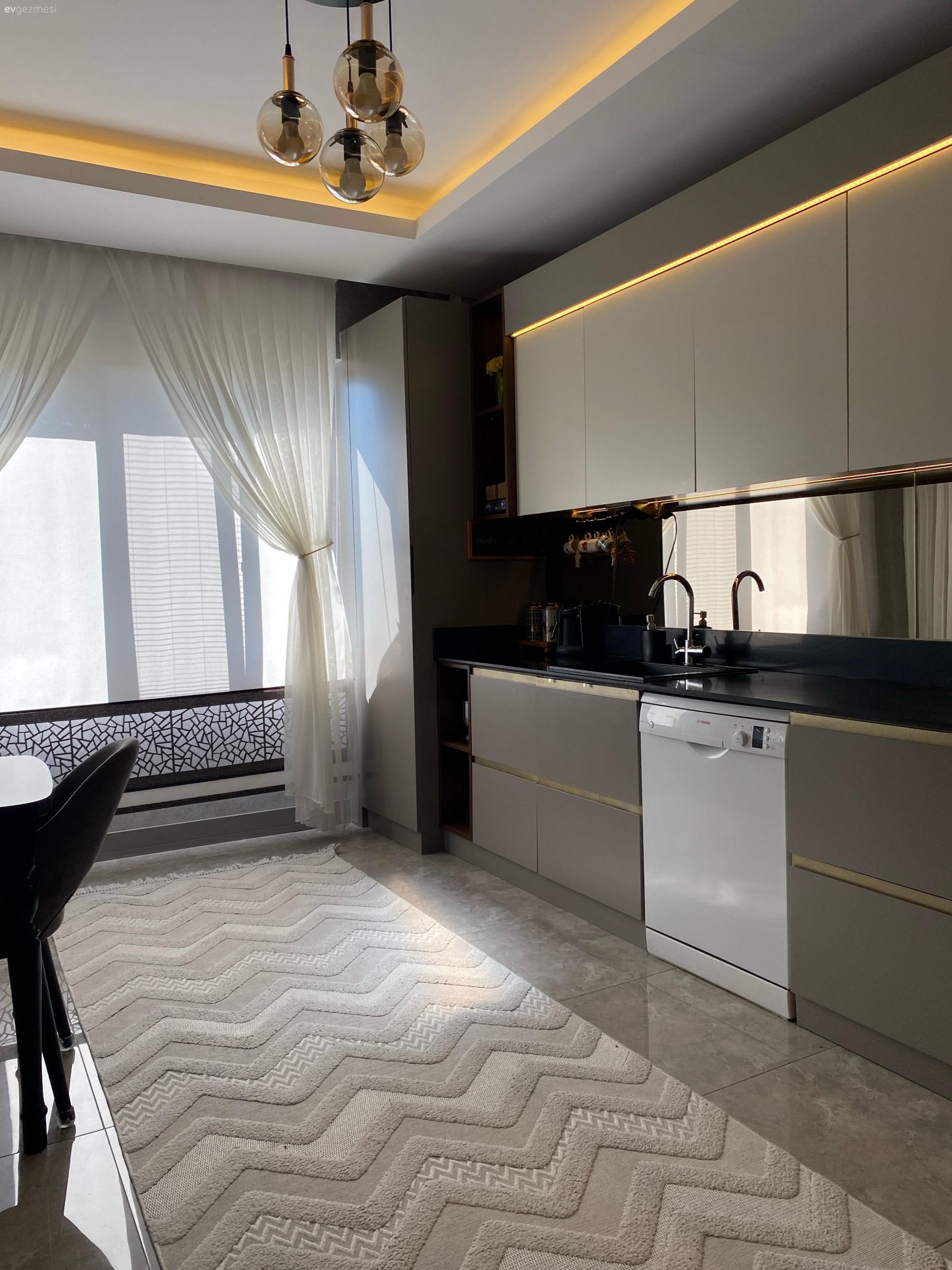 Bu Mutfağın Kahve Köşesi Modern Stilin Net Yansıması