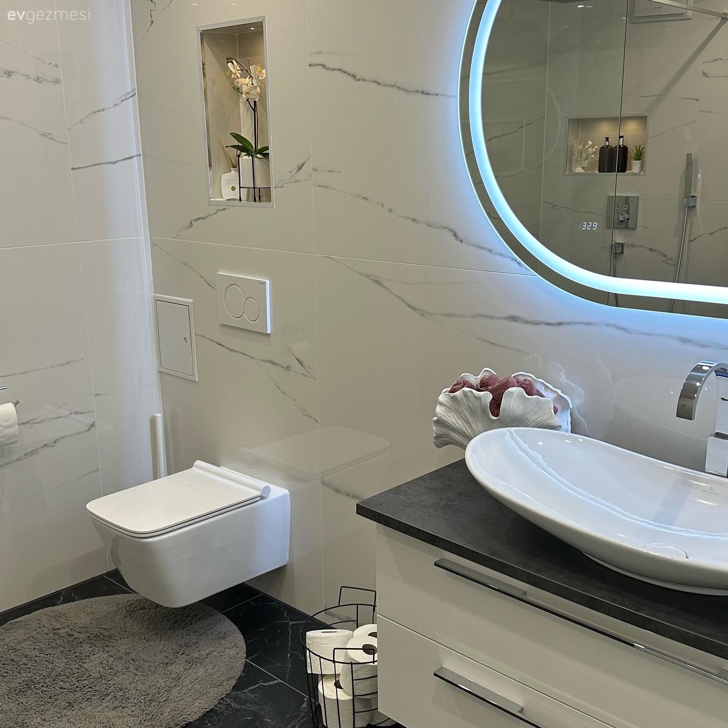 Bu Modern Evde Değişen Banyo ve Yatak Odası Dekora Yenilik Katmış!