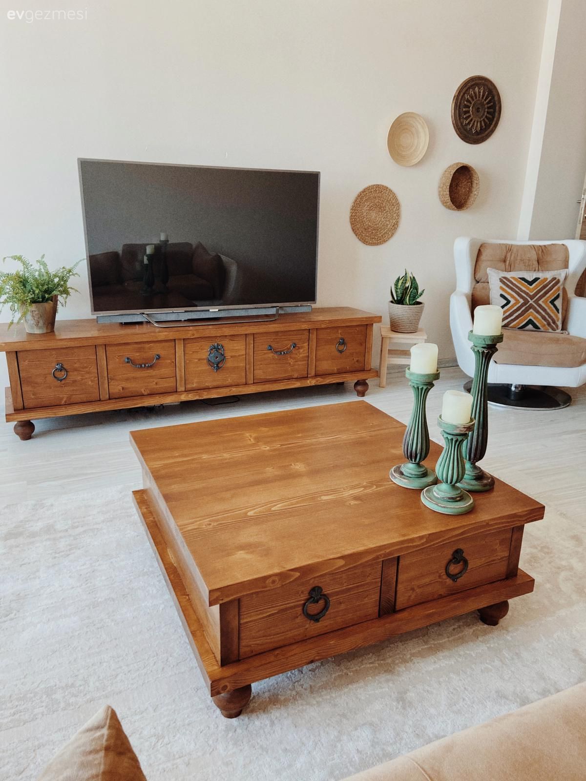 Yeşil Duvarıyla Merhaba Diyen Bu Kastamonu Evi Sade ve Sıcak!