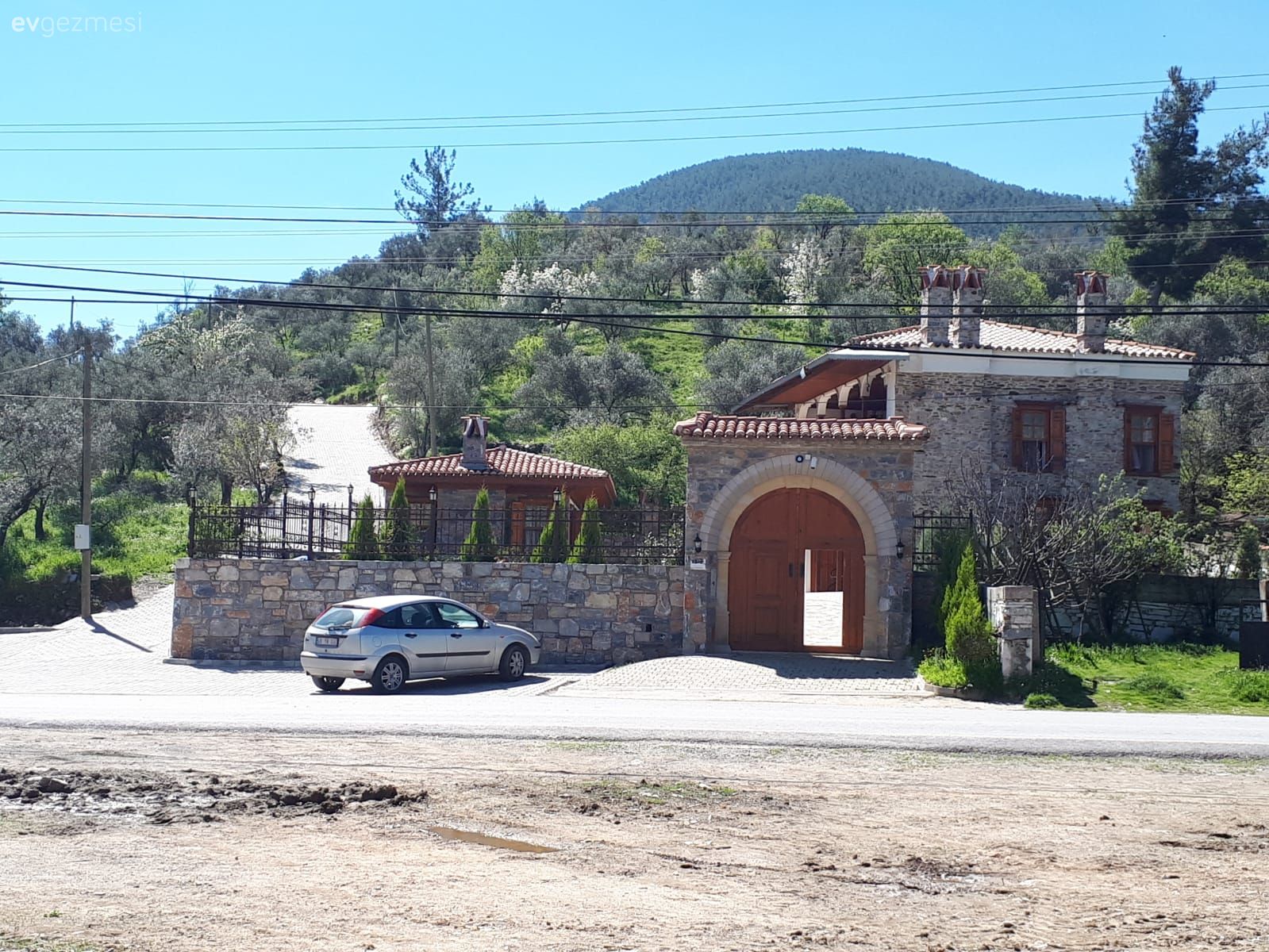 Müstakil Ev, Dış cephe, Bahçe, Çiçekler