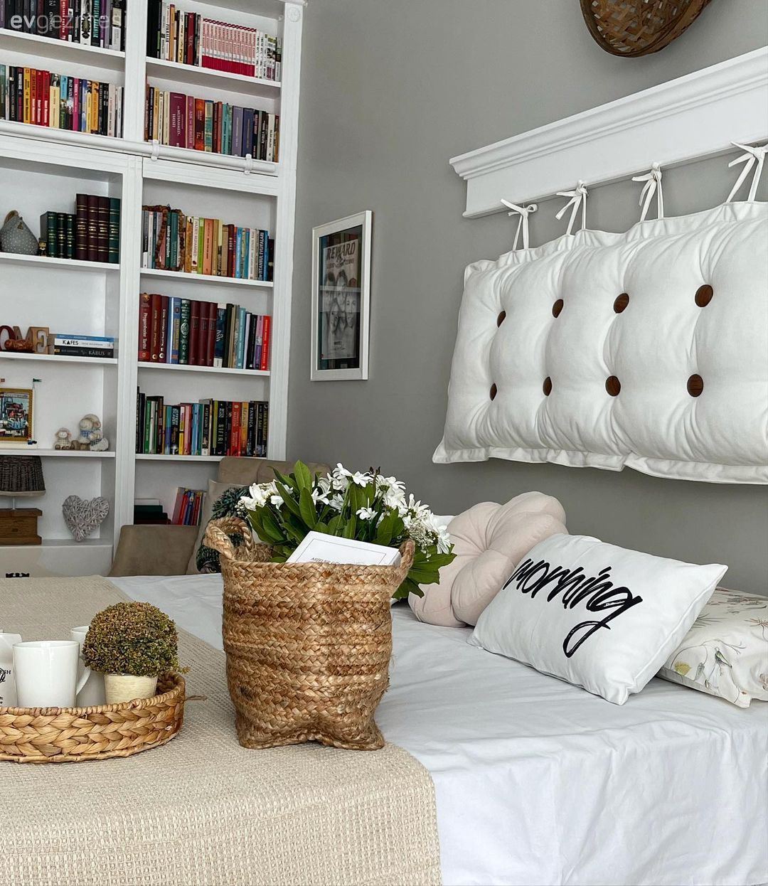 Romantik Ruhlu Bu Yatak Odasında İşlevsel Tasarımlar Ön Planda! Ev