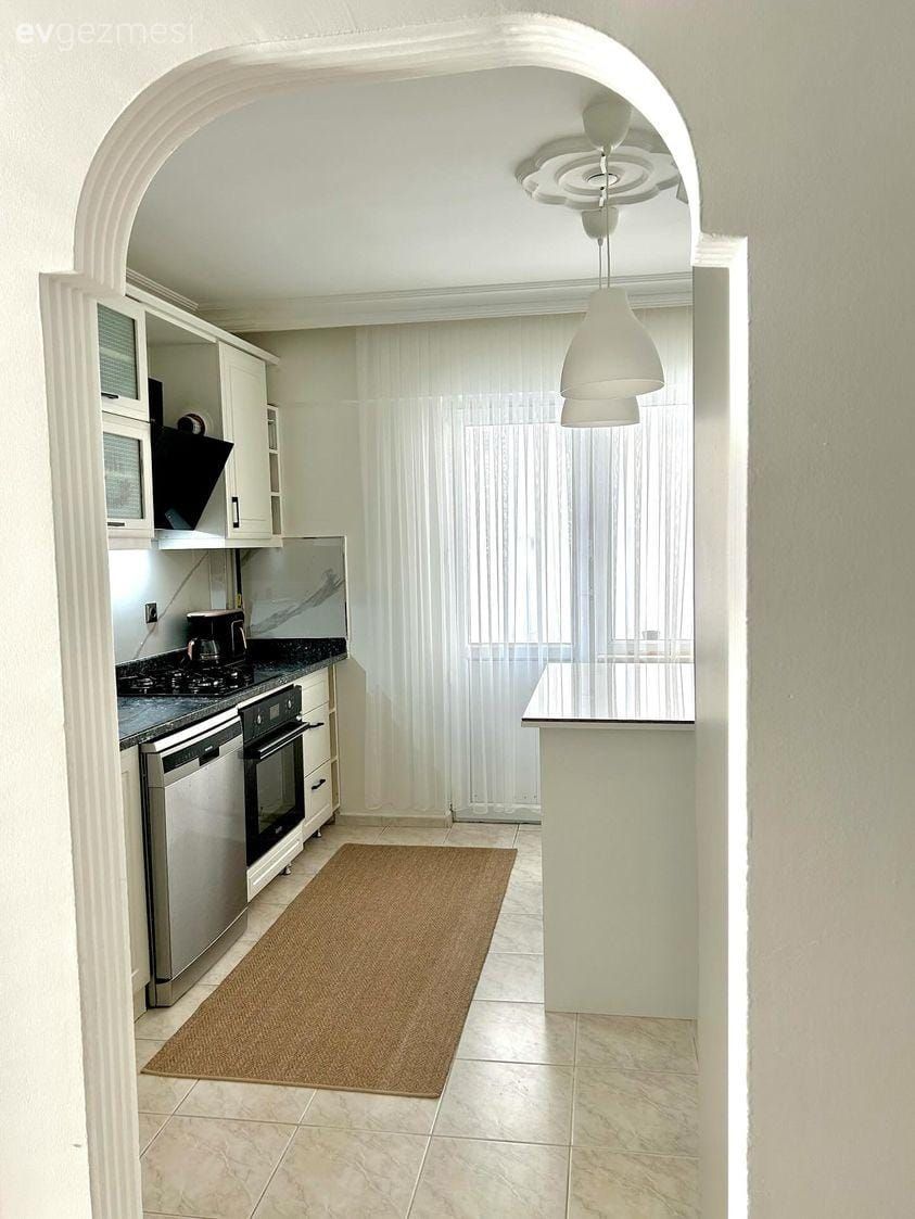 Bu İstanbul Evinde Minimalist Felsefe Kendini Çok Belli Etmiş!