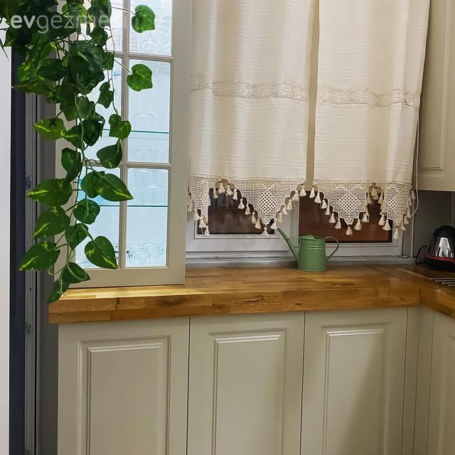 Mutfak perdesi, Ahşap mutfak tezgahı, Mutfak tezgahı, Ev bitkisi