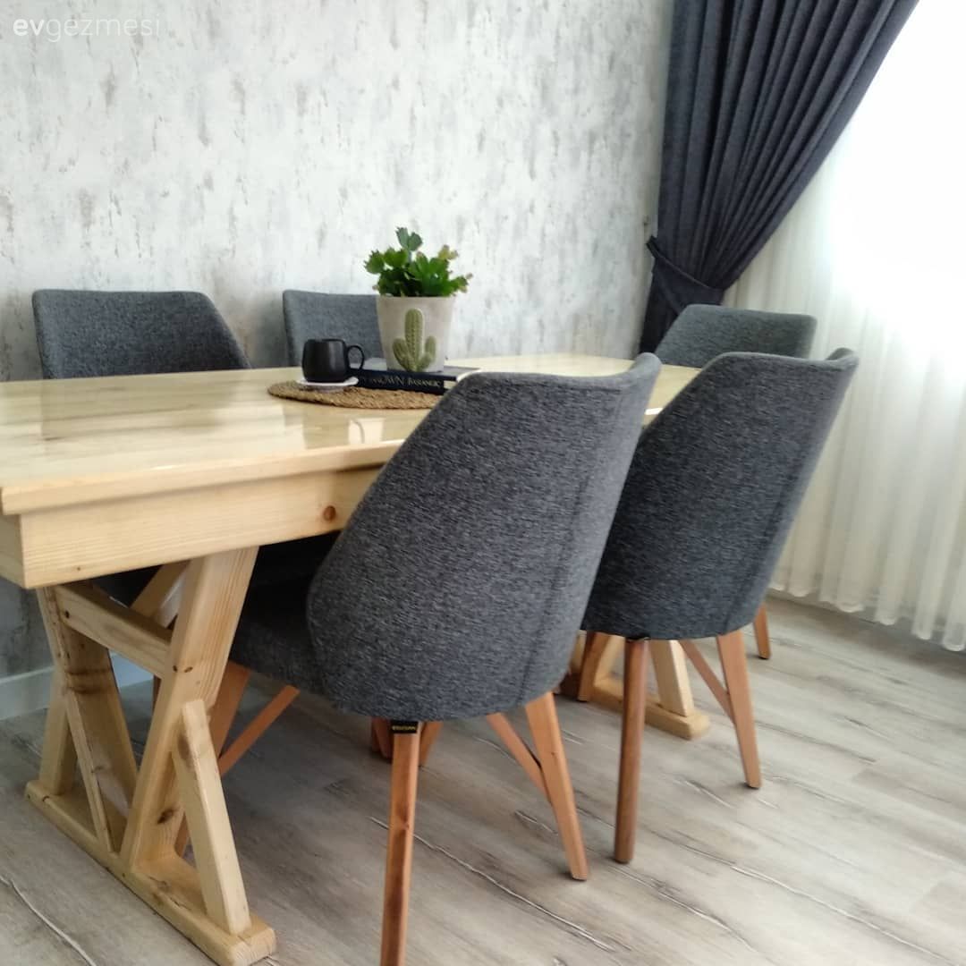 Ev Gezmesi: Modern ve Rustik Detayların Sıcacık Buluşması