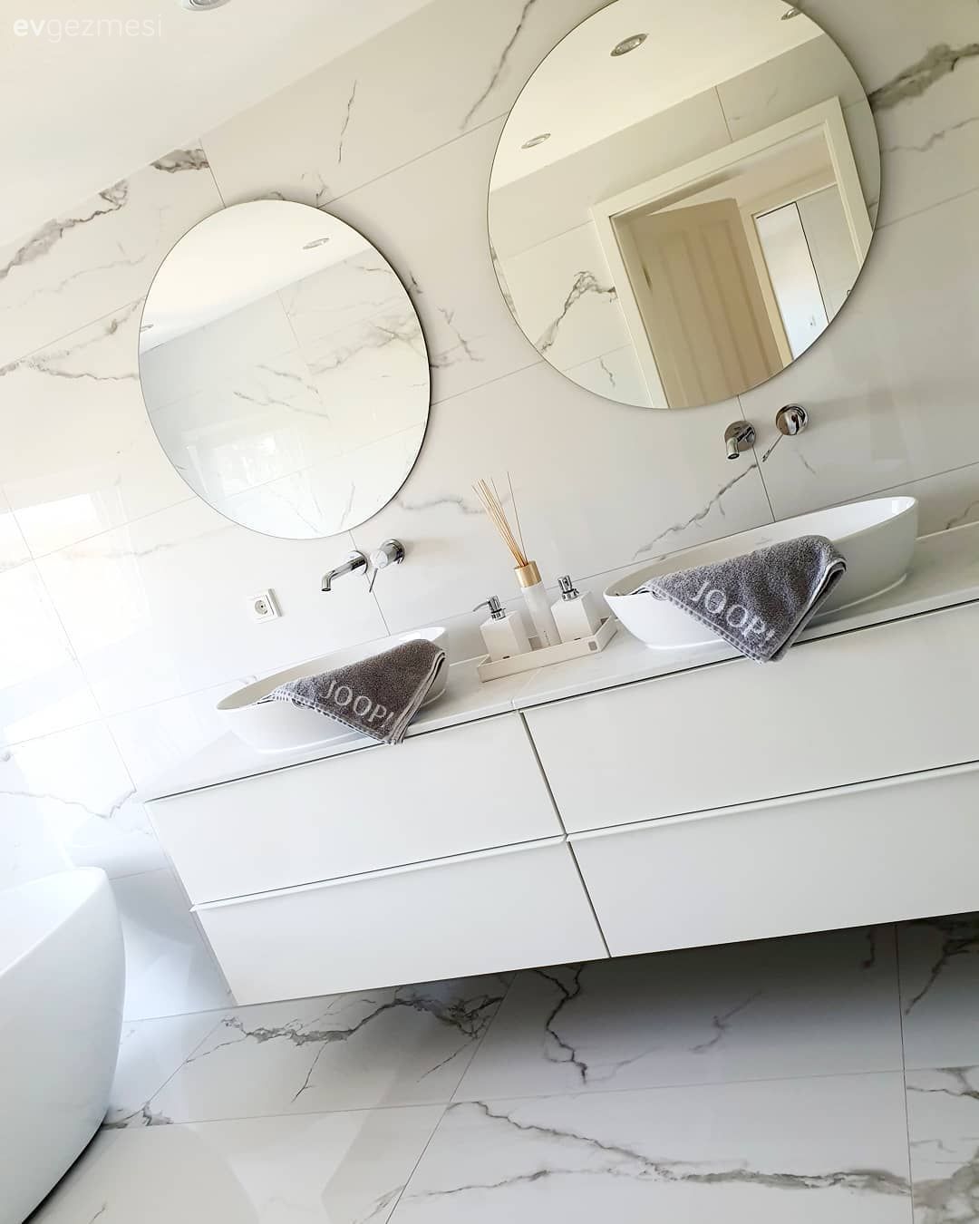 Banyo Dolabı Modelleri: Farklı Çeşitler ve Popüler Tasarımlar