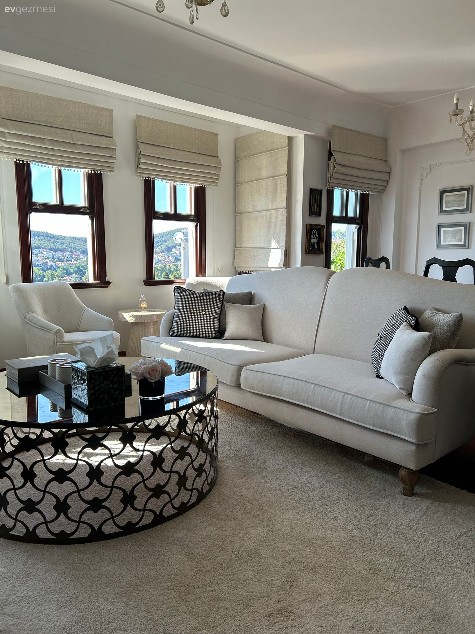 Denize Komşu Bu Dubleks Evde Özenli Detaylar Göze Çarpıyor