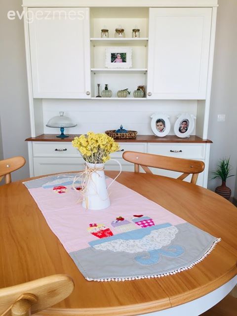 Bu Yemek Odasında Ana Yemek Samimiyet 