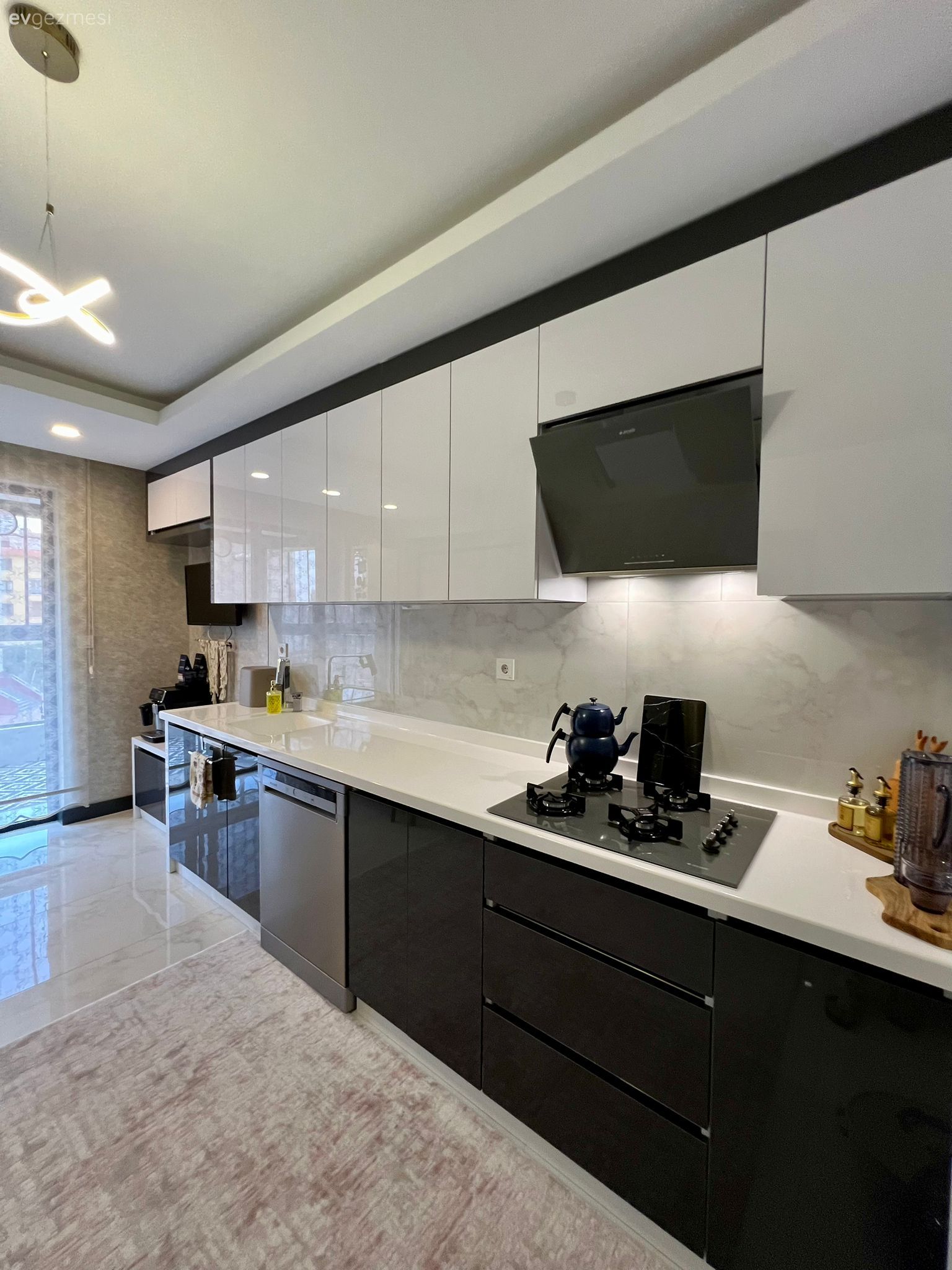 Bu Ankara Evindeki Balkonun Keyfi Pek Bir Yerinde!