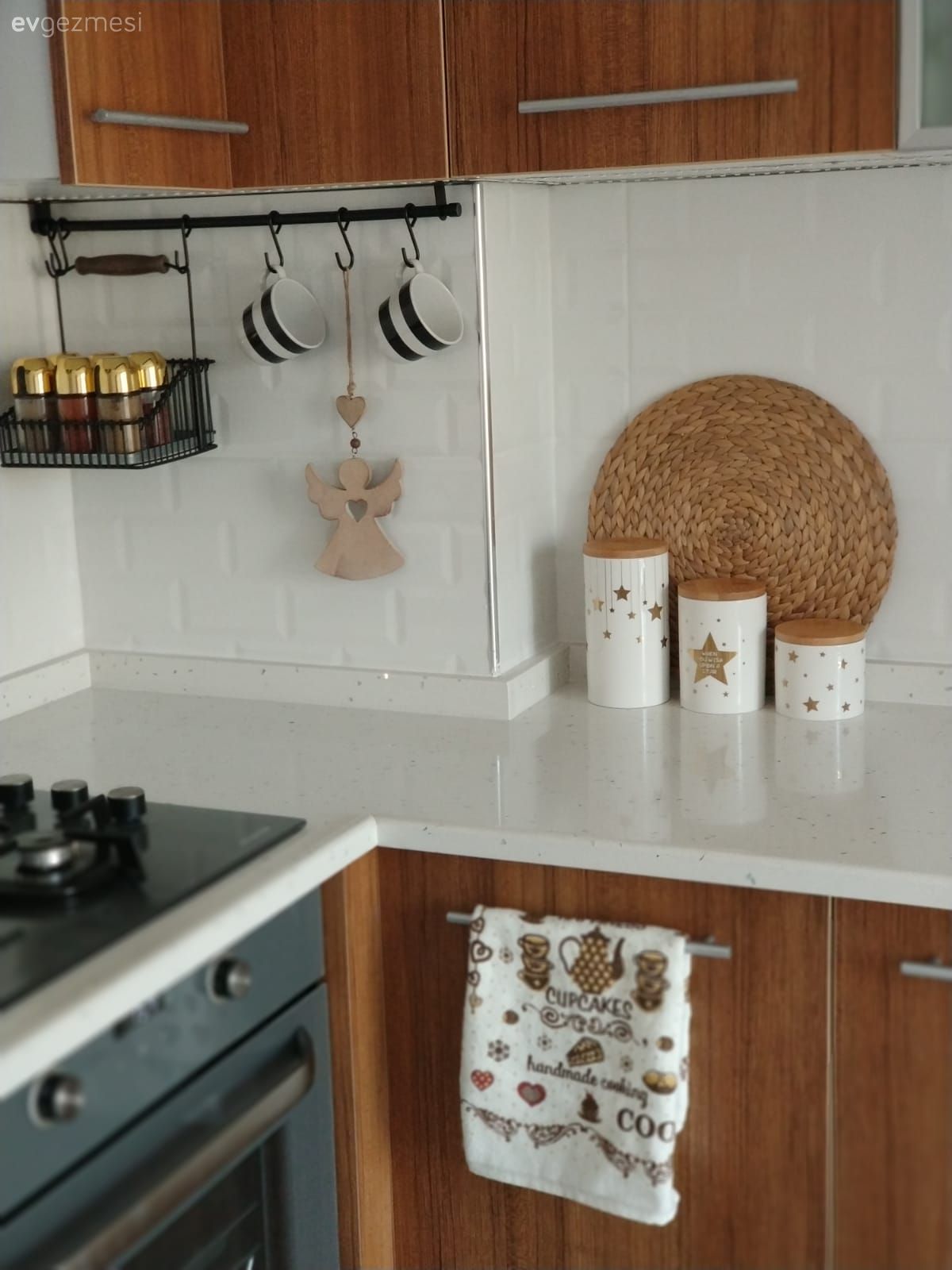 Ev Gezmesi: Şık ve Sıcacık Bir İzmir Evi