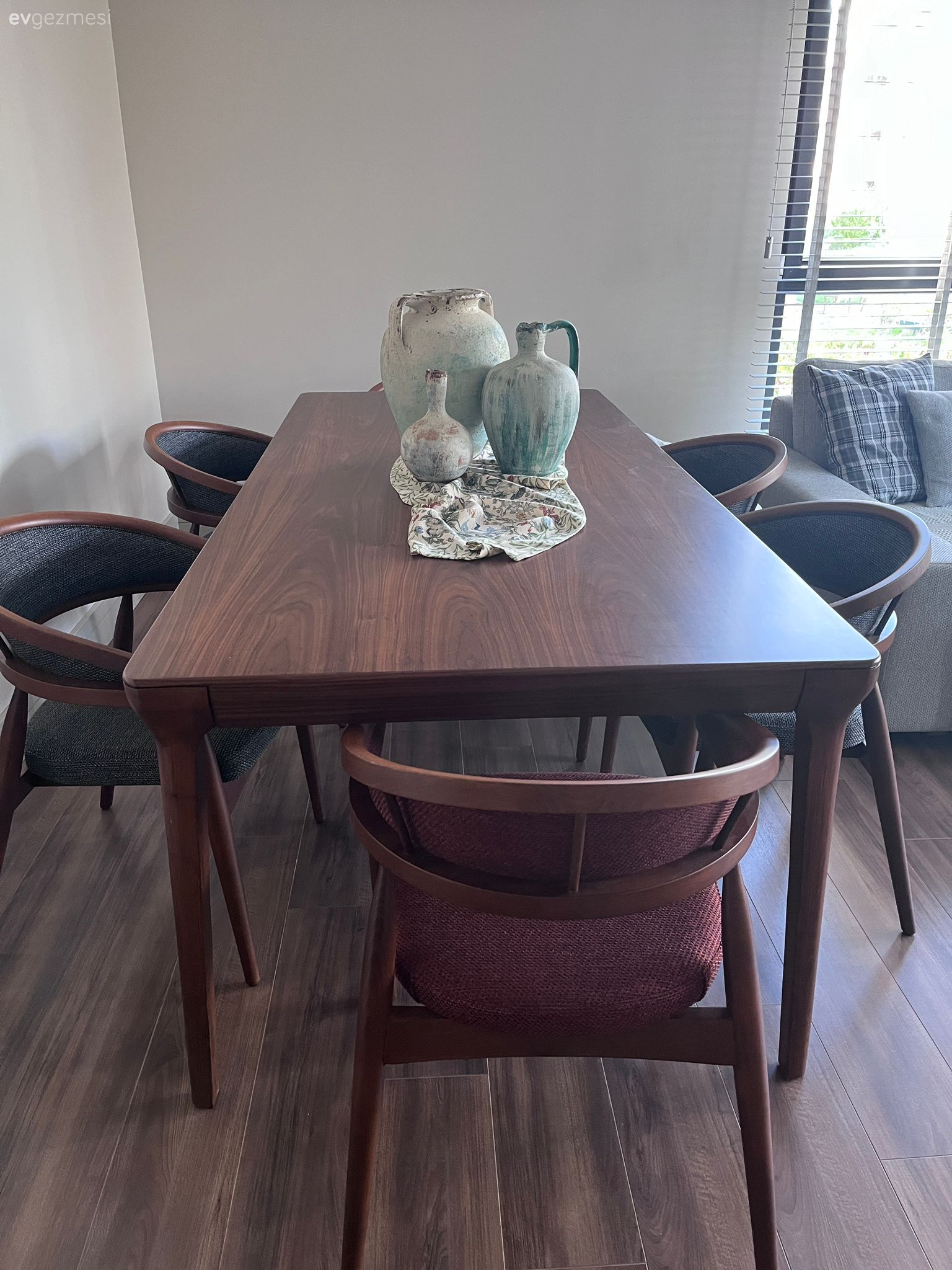 Ahşap Mobilya, Gri, Bordo, Yemek masası, Sandalye, Parke