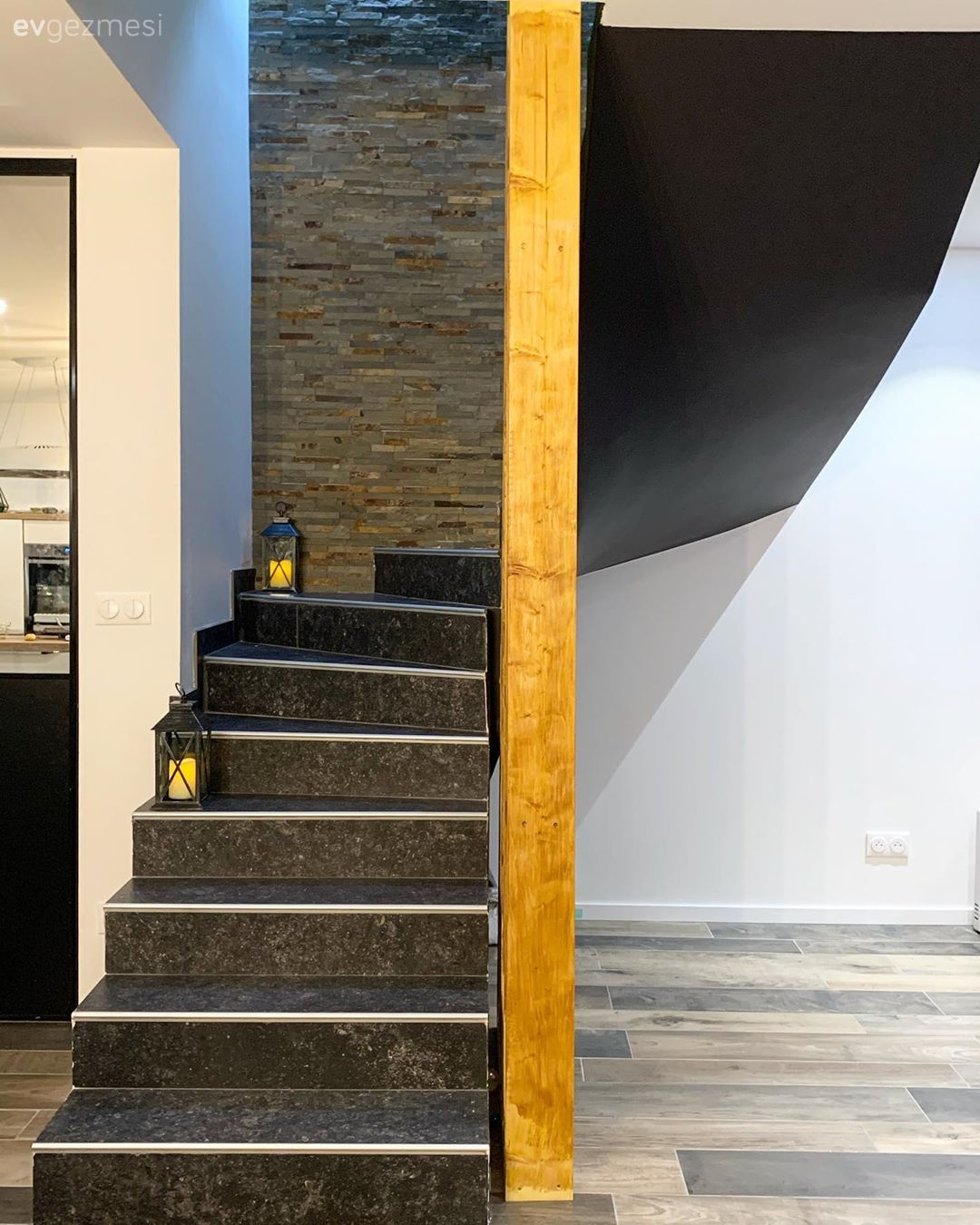 Antre, Merdiven, Dubleks evler, Siyah, Beyaz, Fener, Ev Aksesuar, Taş duvar, Duvar dekorasyonu, Parke