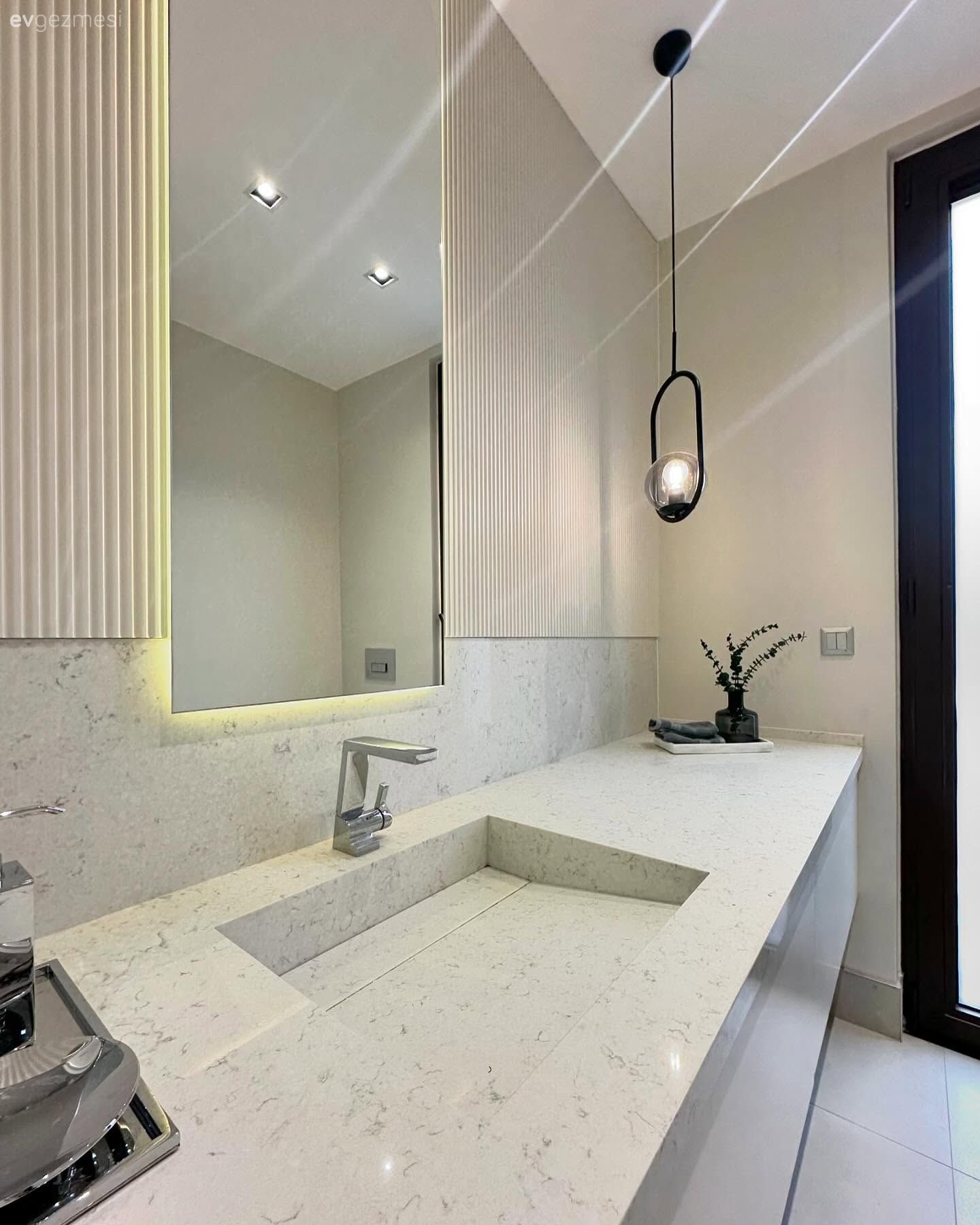 Modern Mutfak ve Banyo İsteyenlere İlham Olacak Bir Ev