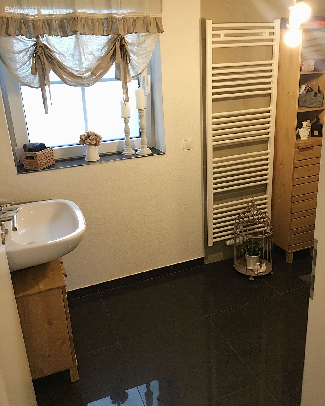 Banyo, Beyaz, Kahverengi, Gri, Banyo perdesi, Banyo seramikleri, Banyo dolabı