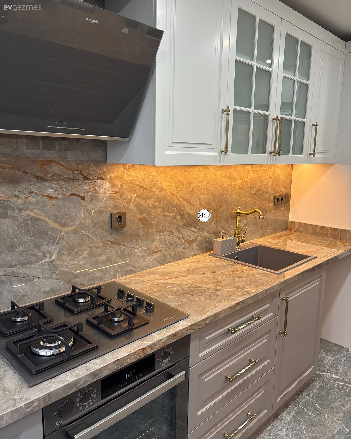 Beyaz, Vizon, Siyah, Mutfak tezgahı, Mutfak, Mutfak tezgah arası, Ankastre, Eviye , Mutfak bataryası