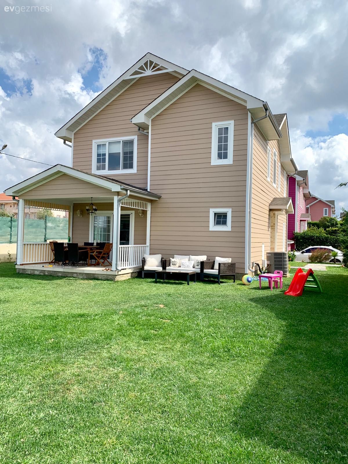 Dubleks evler, Dış cephe, Bahçe