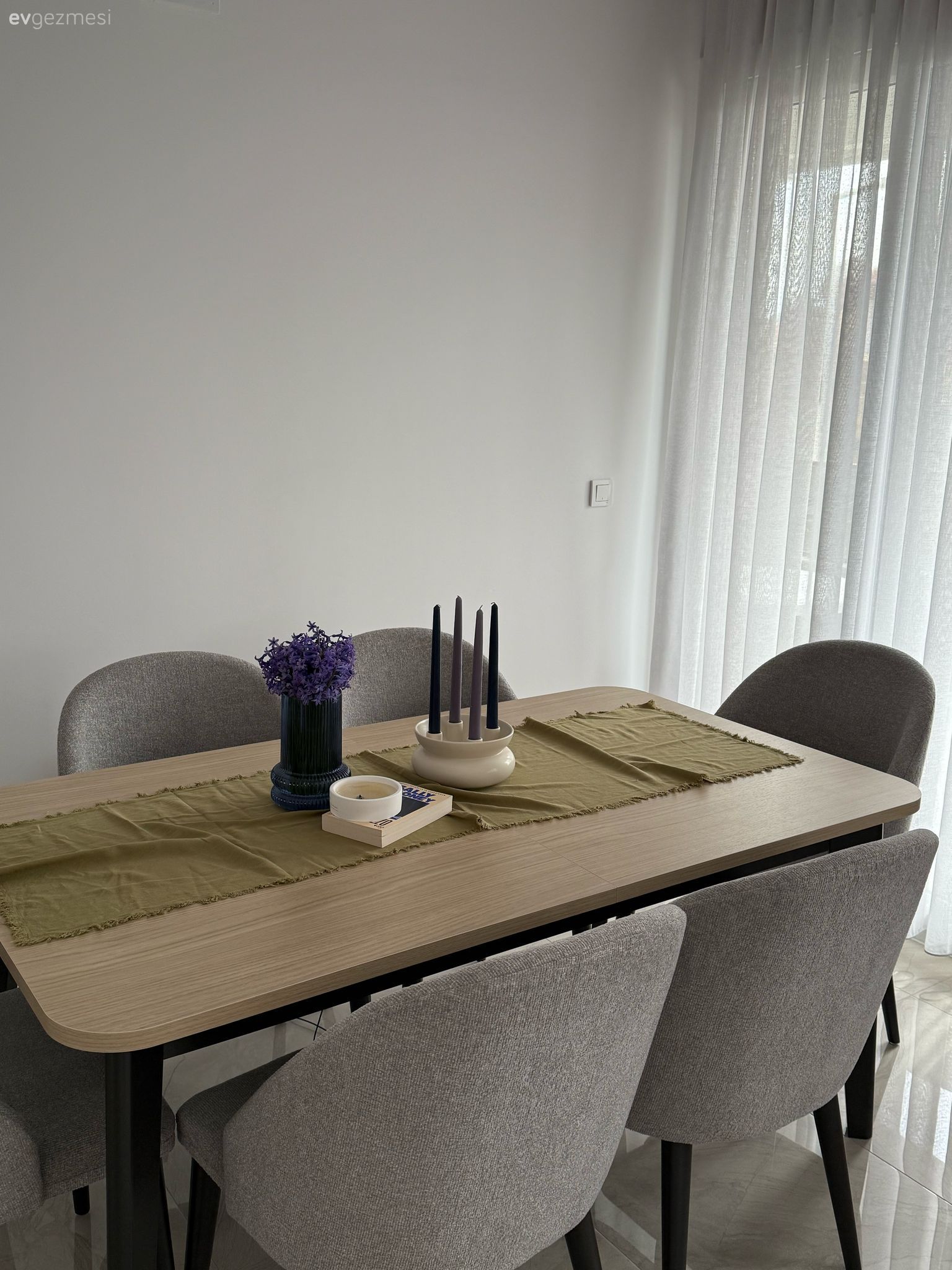 Bej, Ahşap Mobilya, Tül perde, Perde, Yemek masası