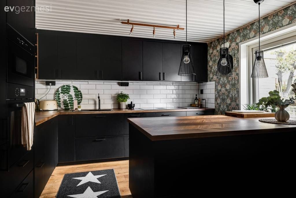 Sürgü Tavanlı Havuzu Olan 101 M2'lik Modern Müstakil Ev