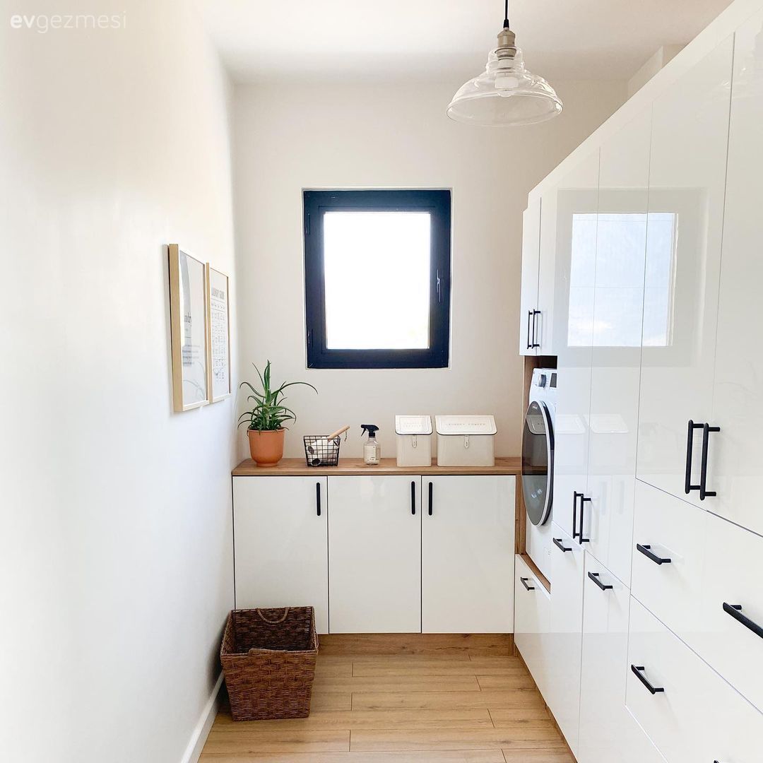 Çamaşır odası, Beyaz, Siyah