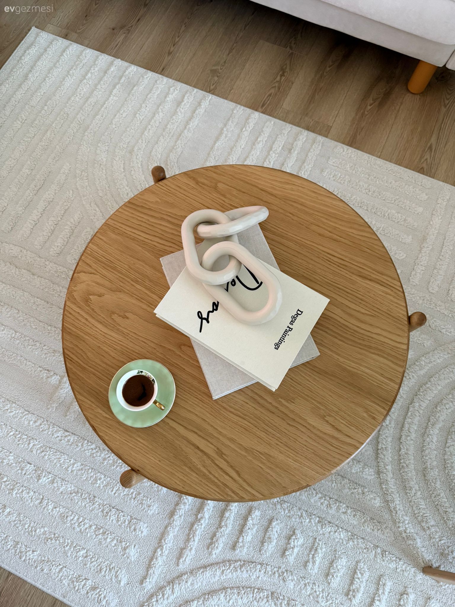 Bu Hatay Evinin Salonu Hem Sıcaklığı Veriyor Hem Ferahlığı