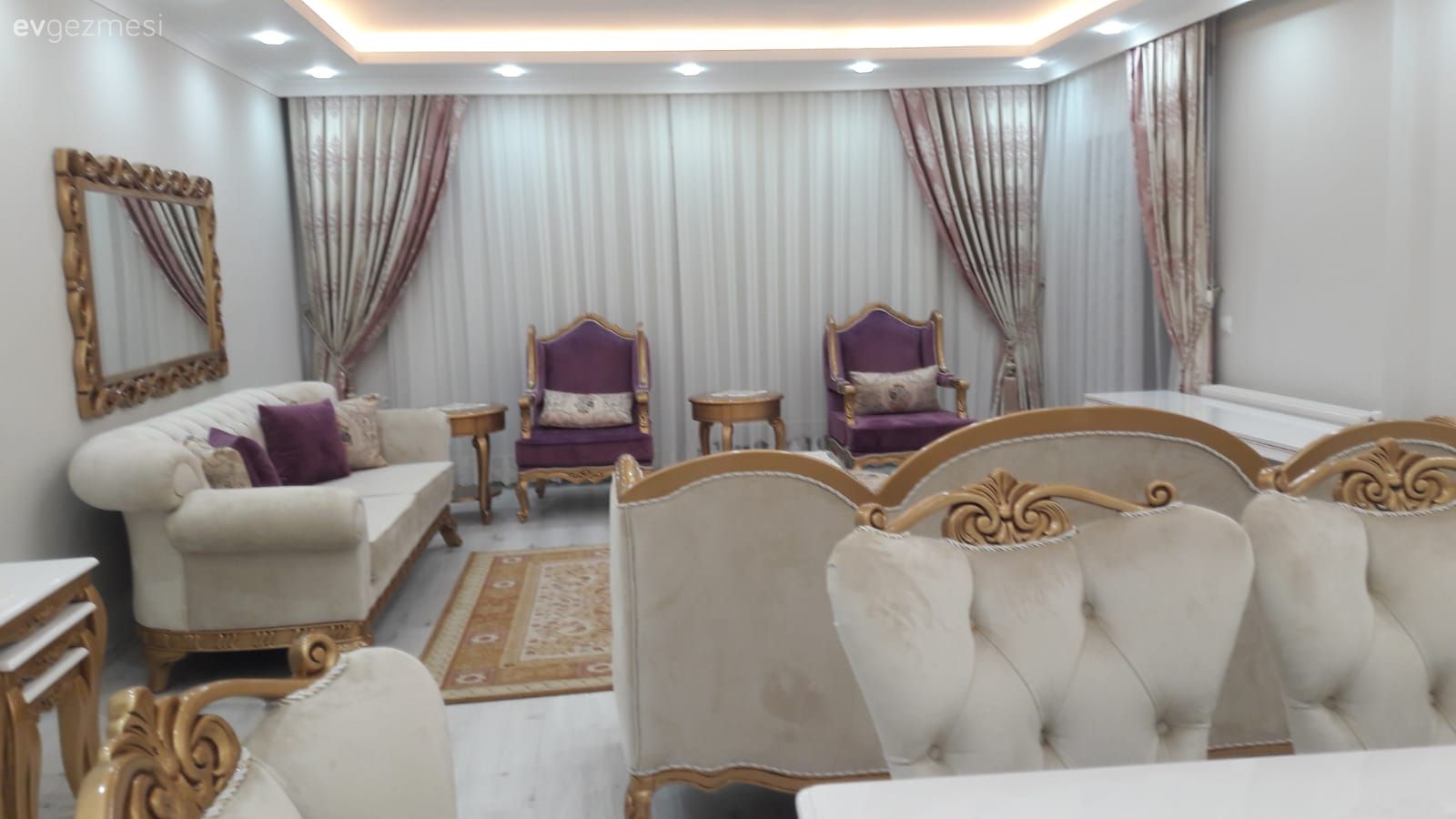 Avangart ve Klasik Stil Karışımı Bu Evin Ağır Başlı Ruhunu Ortaya Çıkarmış!