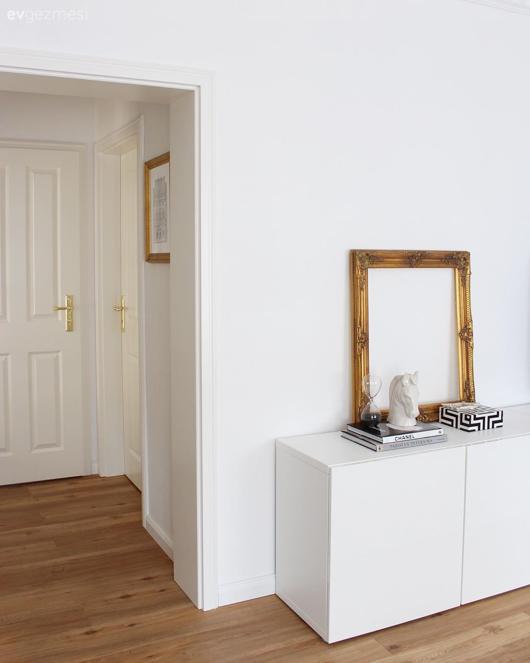 Tv ünitesi, Beyaz, Dekoratif Objeler